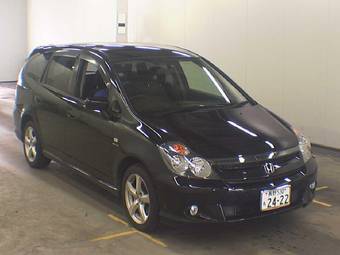 2004 Honda Stream Photos