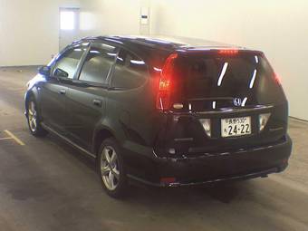 2004 Honda Stream Pictures