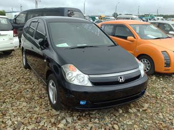 2004 Honda Stream Pictures