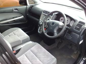 2004 Honda Stream Images