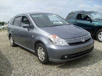 2004 Honda Stream Photos