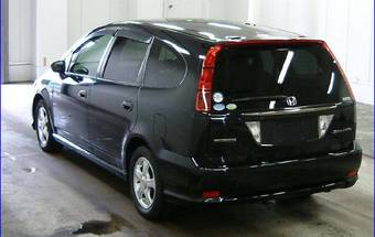 2004 Honda Stream Pictures