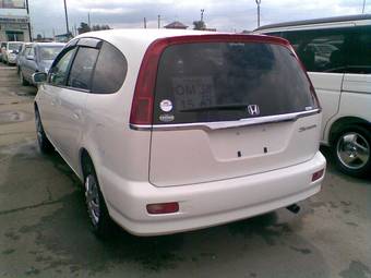 2004 Honda Stream Pictures