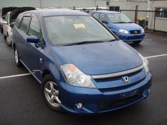 2004 Honda Stream Photos