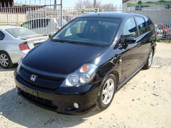 2004 Honda Stream Photos