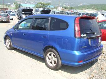 2004 Honda Stream Photos