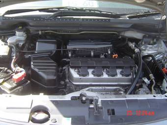 2004 Honda Stream Pictures