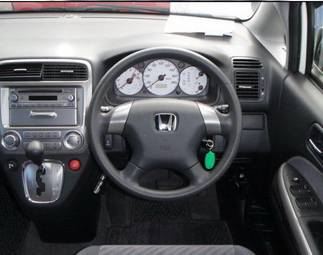 2004 Honda Stream Pictures