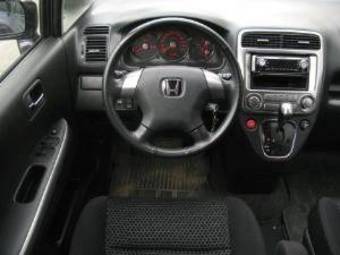 2004 Honda Stream Pictures