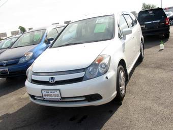 2004 Honda Stream Pictures