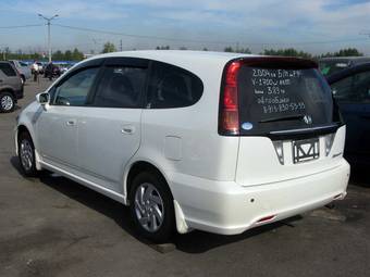 2004 Honda Stream Photos