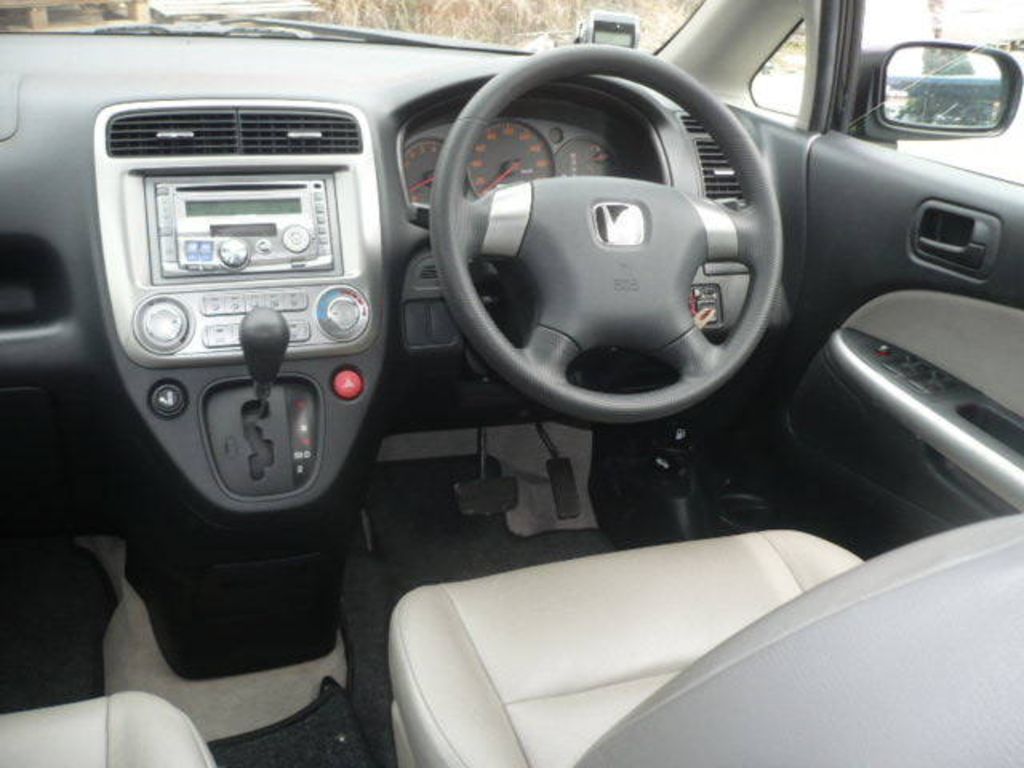 2005 Honda Stream