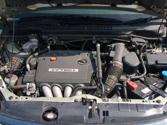 2005 Honda Stream Pics