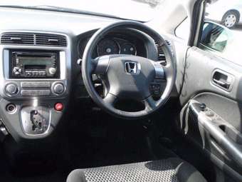 2005 Honda Stream Pictures