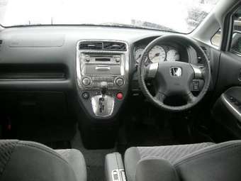 2005 Honda Stream Pictures