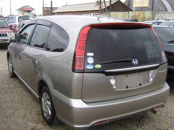 2005 Honda Stream Photos