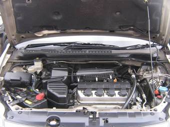 2005 Honda Stream Pictures