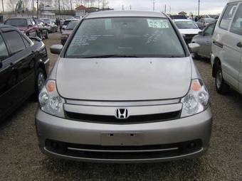 2005 Honda Stream Pics