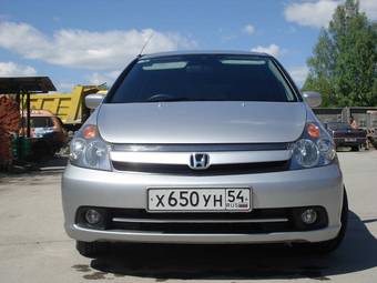 2005 Honda Stream Pictures