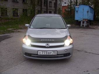 2005 Honda Stream Pictures