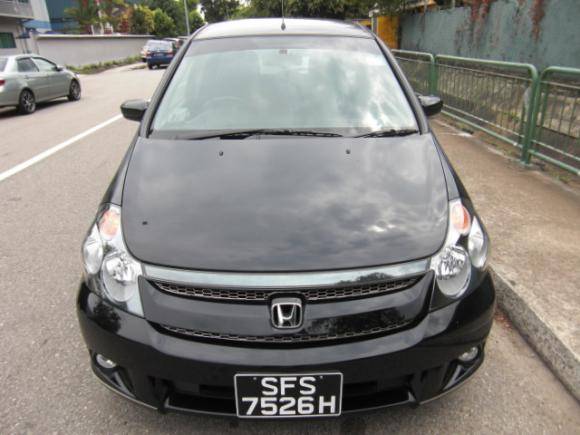 Honda stream 2005