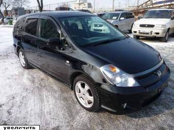 2005 Honda Stream Pictures