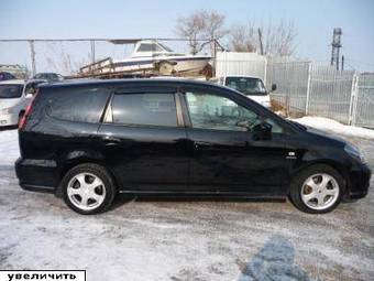 2005 Honda Stream Pics