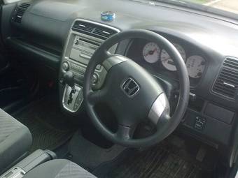 2005 Honda Stream Pictures