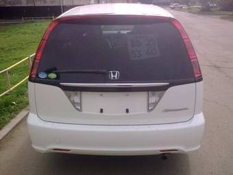 2005 Honda Stream Pictures