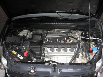 2005 Honda Stream Pictures