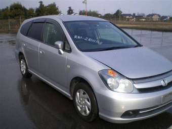 2006 Honda Stream Images