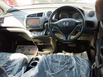 2006 Honda Stream Pictures