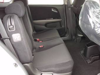 2006 Honda Stream Pictures