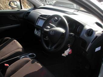 2006 Honda Stream Pictures