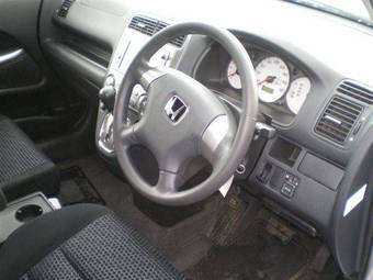 2006 Honda Stream Pictures