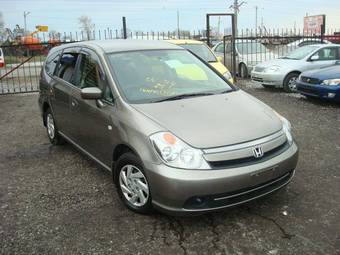 2006 Honda Stream Pictures