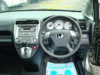 2006 Honda Stream Pictures