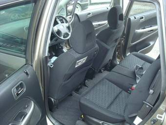 2006 Honda Stream Pictures