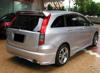 2006 Honda Stream Photos