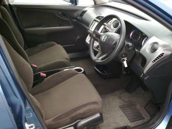 2007 Honda Stream Pictures