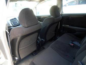 2007 Honda Stream Wallpapers