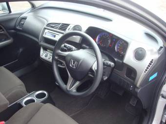 2008 Honda Stream Pictures