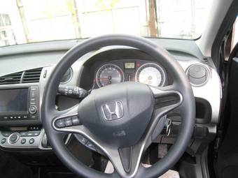 2009 Honda Stream Photos