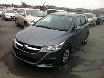 2010 Honda Stream Photos