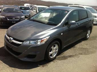 2010 Honda Stream Photos