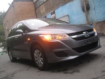 2010 Honda Stream Pictures