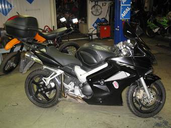 2006 Honda VFR Photos