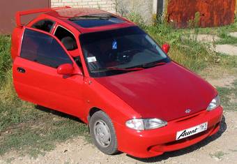 1995 Hyundai Accent Pictures