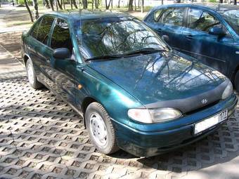 1996 Hyundai Accent Pictures