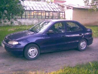 1996 Hyundai Accent Photos